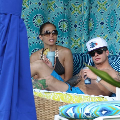 Der Fotobeweis: Jennifer Lopez und ihr Toyboy beim Hawaiiurlaub.