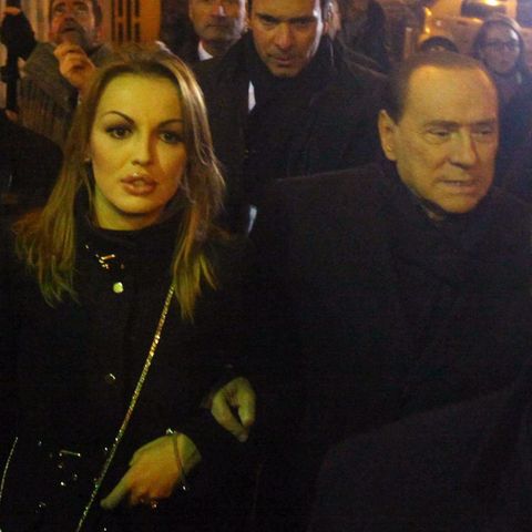 Silvio Berlusconi hat sich verlobt