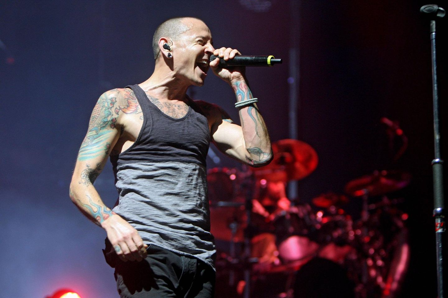 Linkin Park-Frontmann Chester gibt auf der Bühne Vollgas