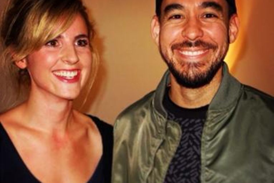 Mike Shinoda mit RTL-Redakteurin Christina
