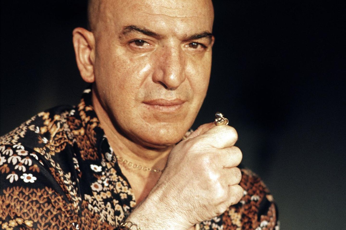 Telly Savalas Militär, Radio und das Schauspiel