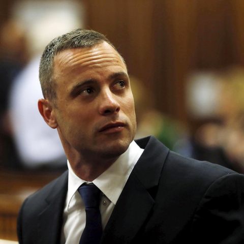 Er sitzt 15 Jahre im Gefängnis: Nach Mord an Reeva Steenkamp: Oscar Pistorius bittet um Vergebung