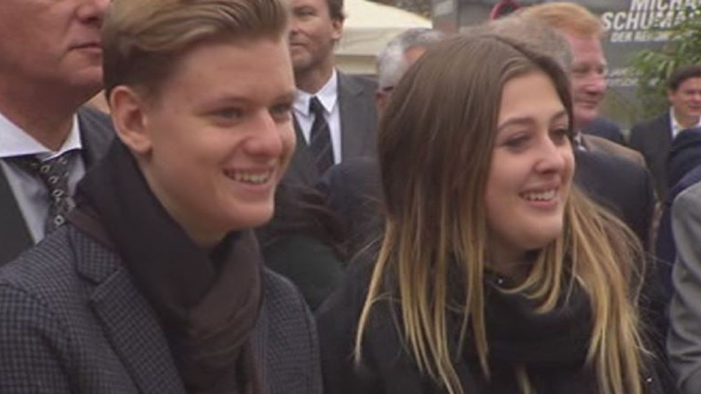 Schumacher-Familie eröffnet Ausstellung 'Michael Schumacher – der