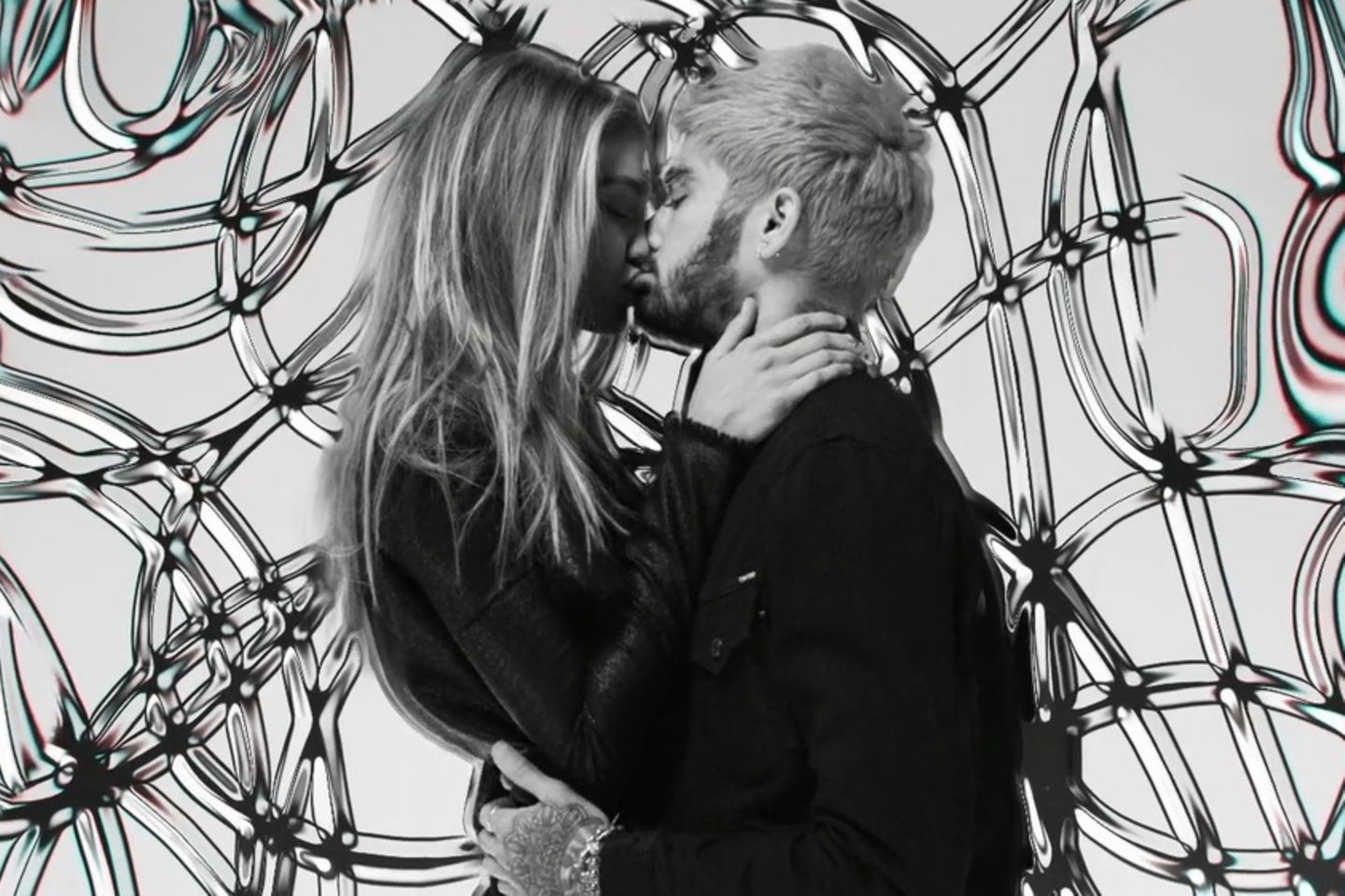 Zayn Malik Und Gigi Hadid Im Video Zu Pillowtalk Geht Es Heiß Her 