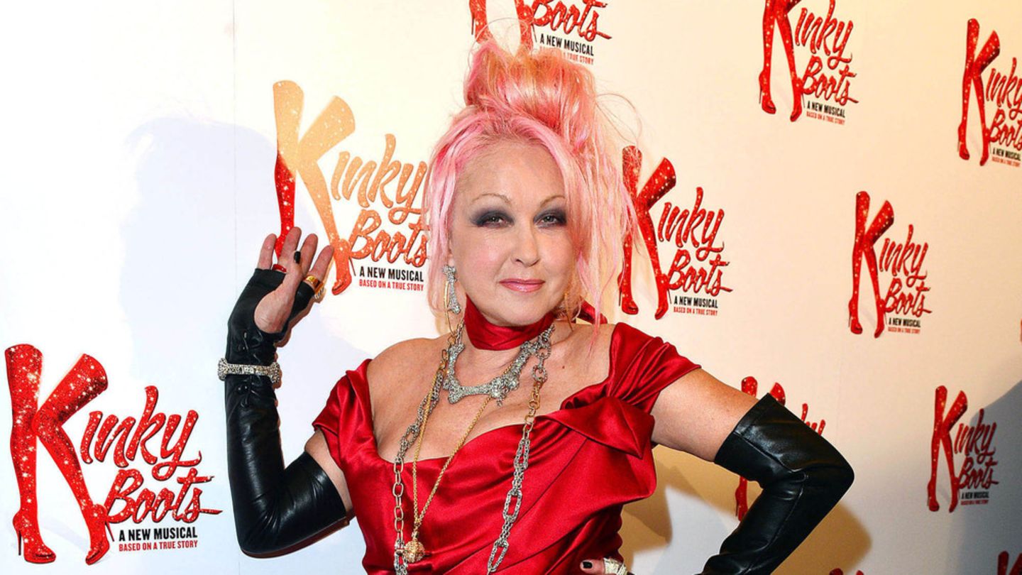 Cyndi Lauper und Harvey Fierstein bekommen einen Stern auf dem Walk of Fame