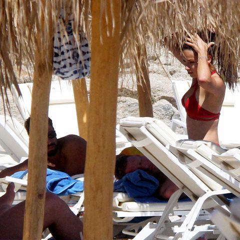 Sami Khedira und Adriana Lima gemeinsam am Strand gesichtet.