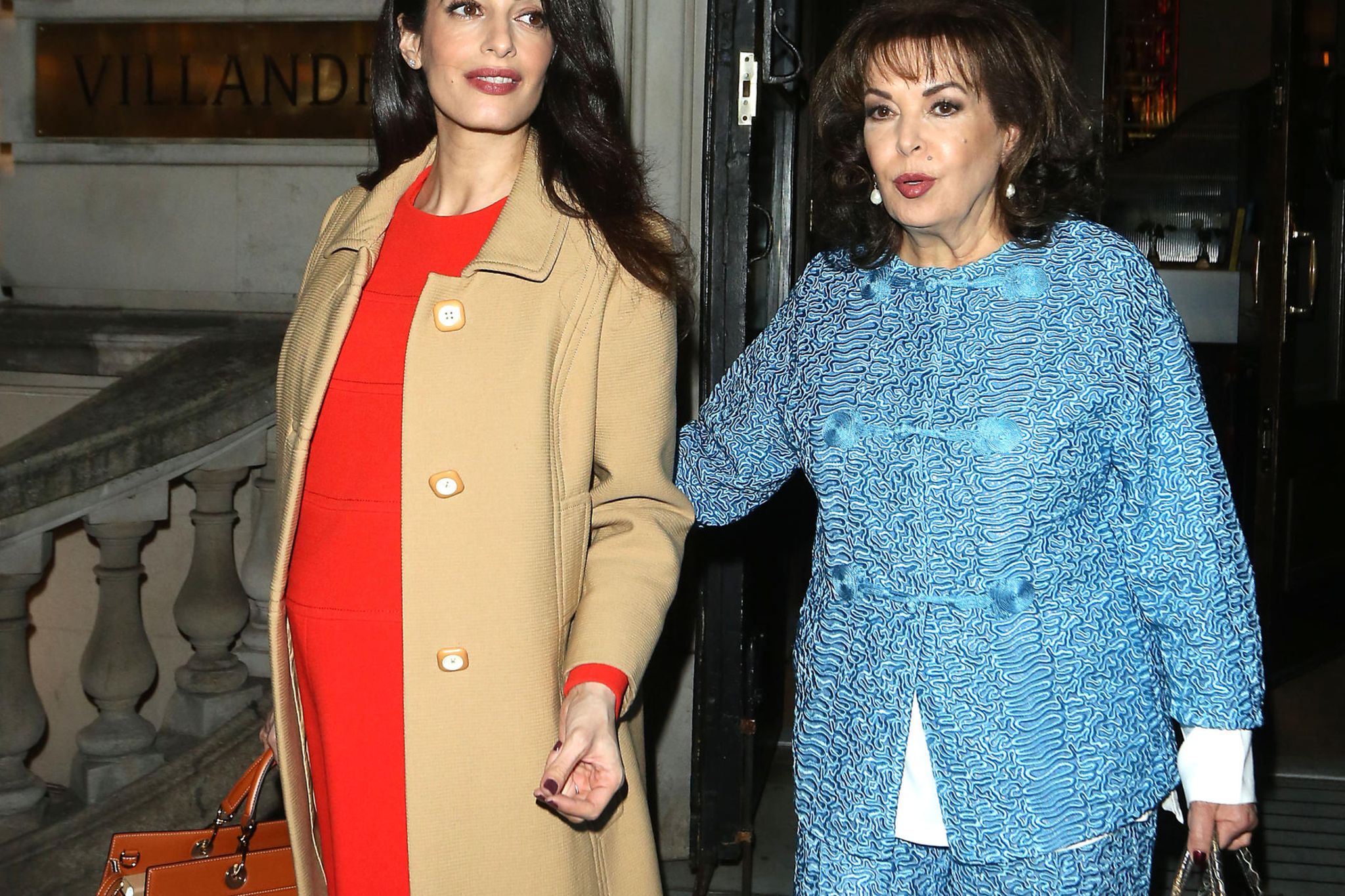 Amal Clooney: Auf diesem Bild versammeln sich drei Generationen