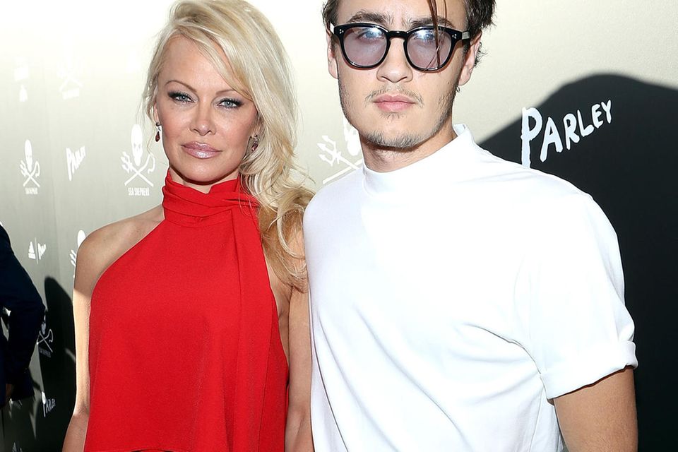2017: Pamela Anderson mit ihrem Sohn Brandon Lee