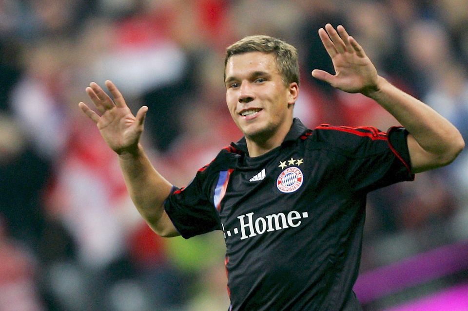 Lukas Podolski hat sich verlobt