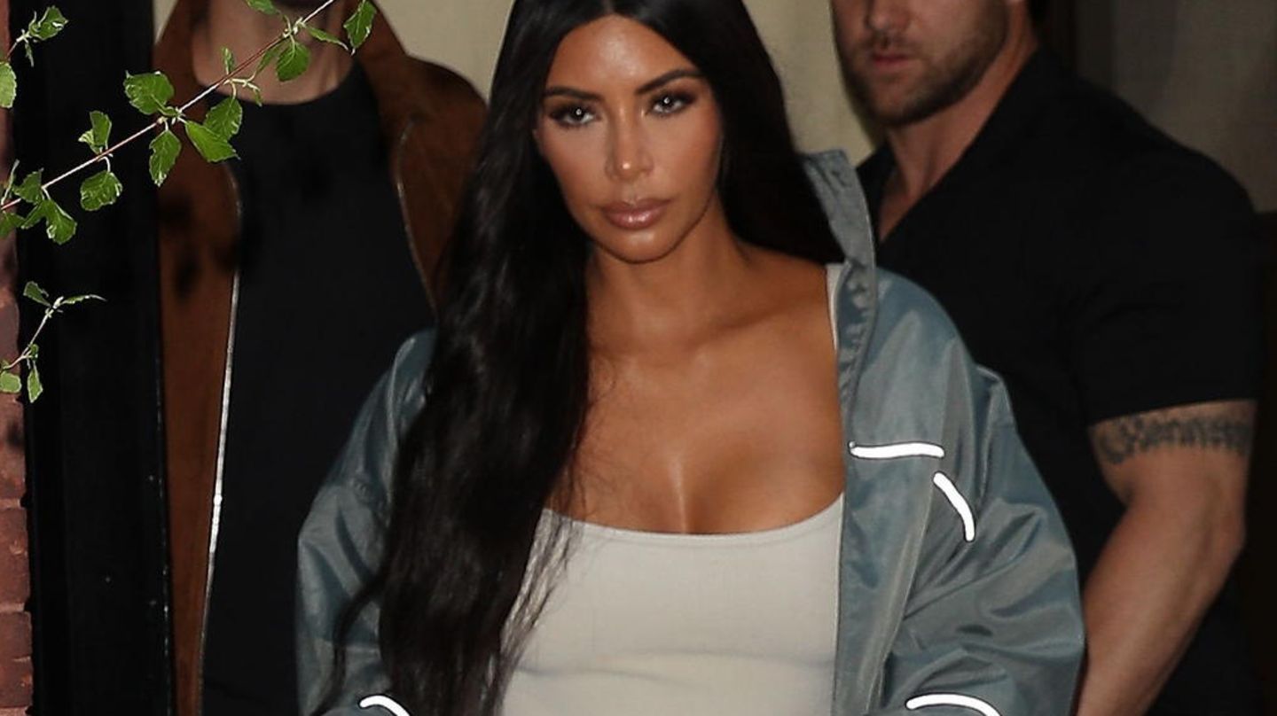 Kim Kardashian Zeigt Sich Komplett Nackt Und Fans Bleiben Unbeeindruckt 