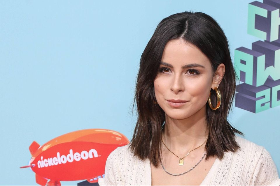 Lena Meyer-Landrut teilt sexy Foto in Boots und Unterwäsche