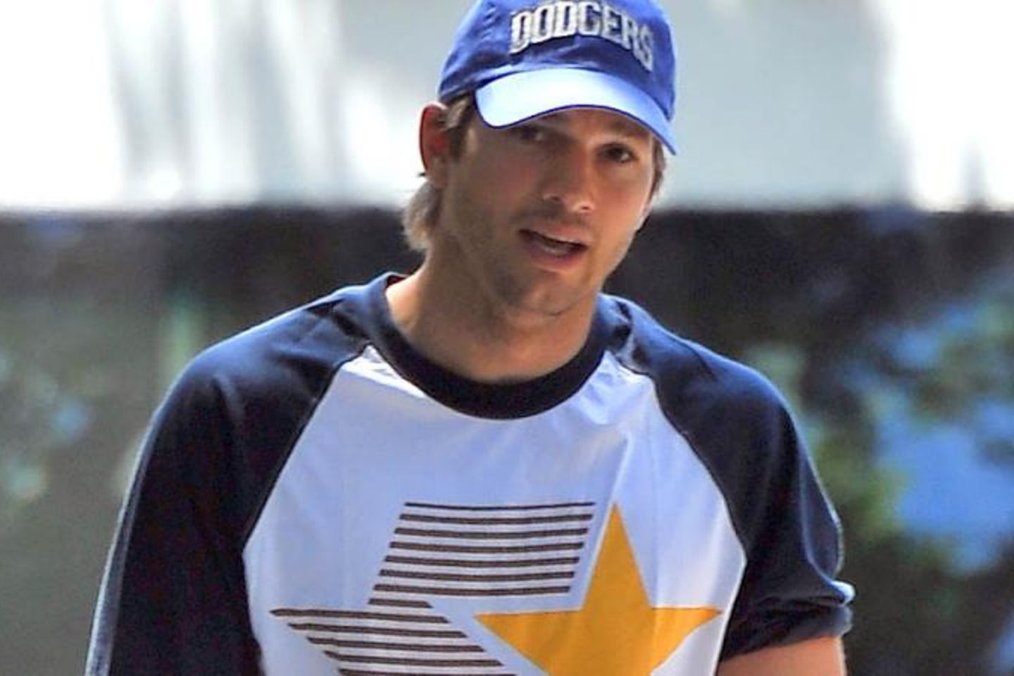 Karotten brachten Ashton Kutcher ins Krankenhaus