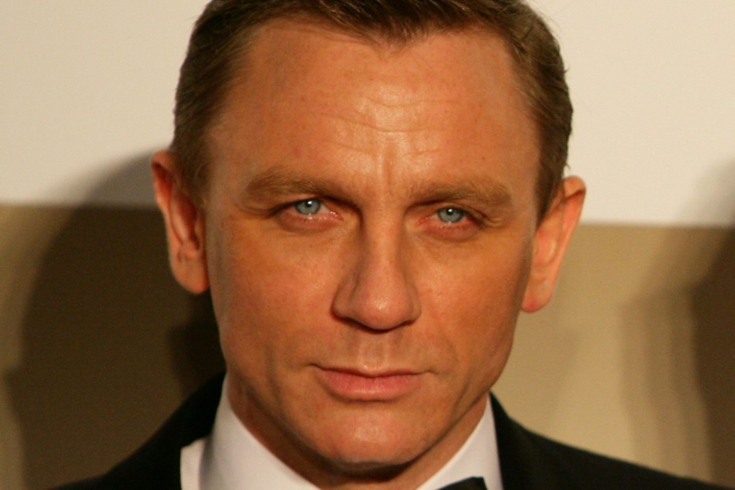 Steht Daniel Craig auf Jungs?