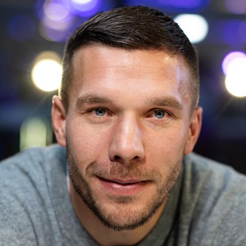 Lukas Podolski: Seite an Seite mit seiner Frau Monika
