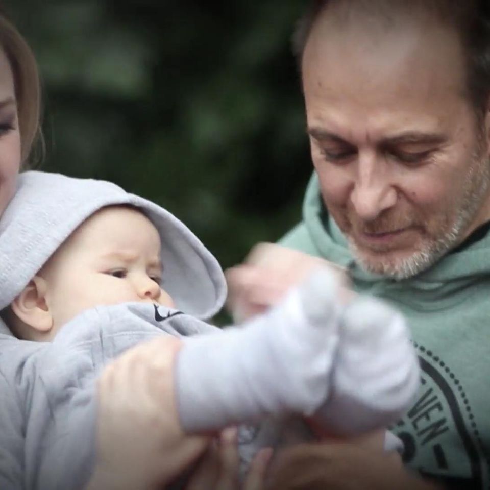 Wegen Corona von Familie getrennt: Erdogan Atalay: Große Sorge um seine herzkranke Tochter Matilda