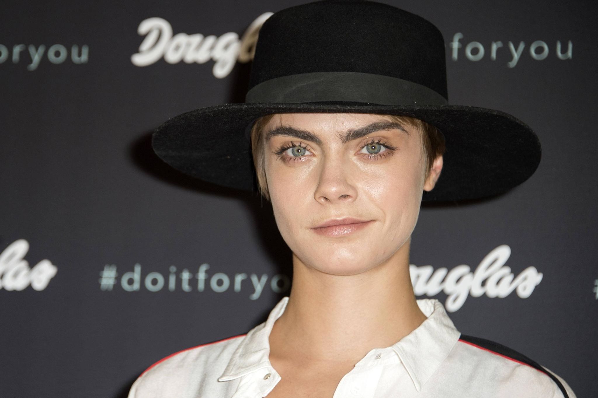 Cara Delevingne steigt ins Porno-Business ein