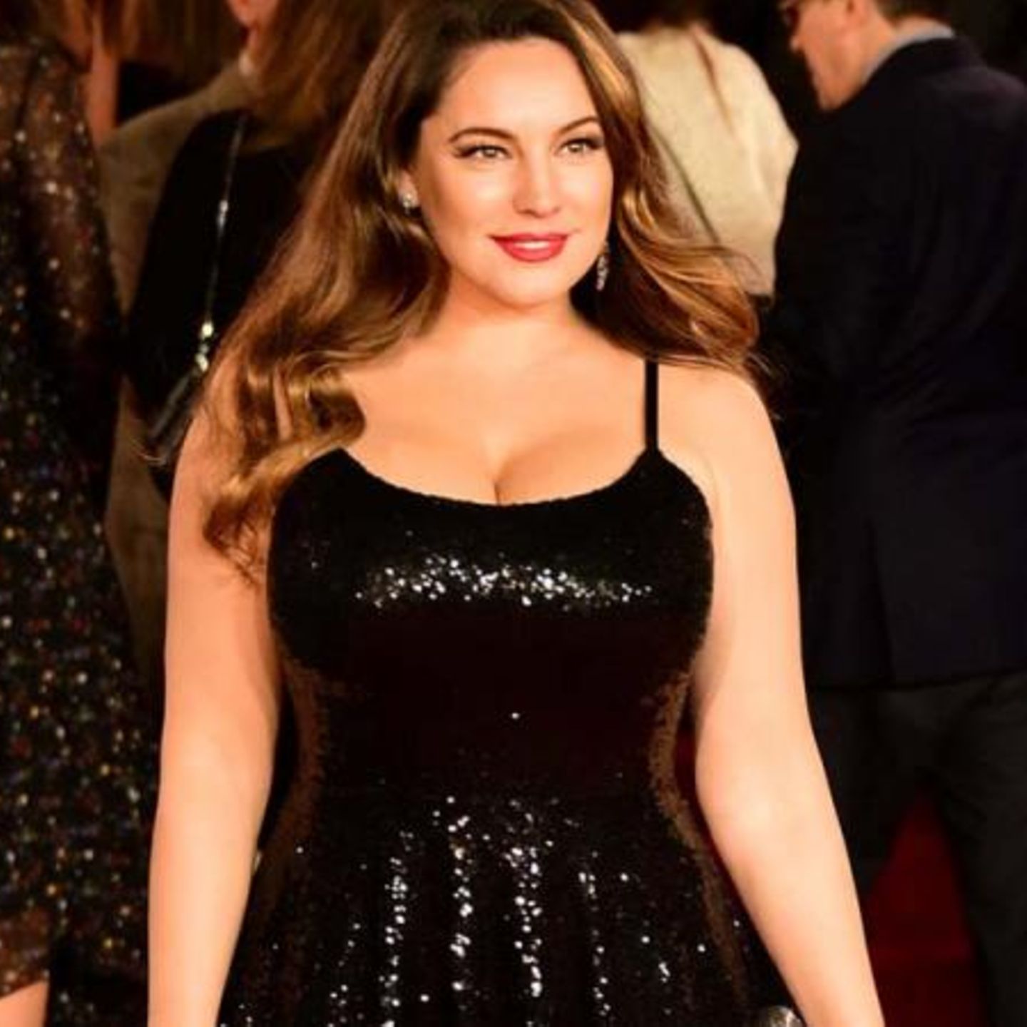 Kelly Brook wurde von gemeinen Kritikern als zu dick bezeichnet