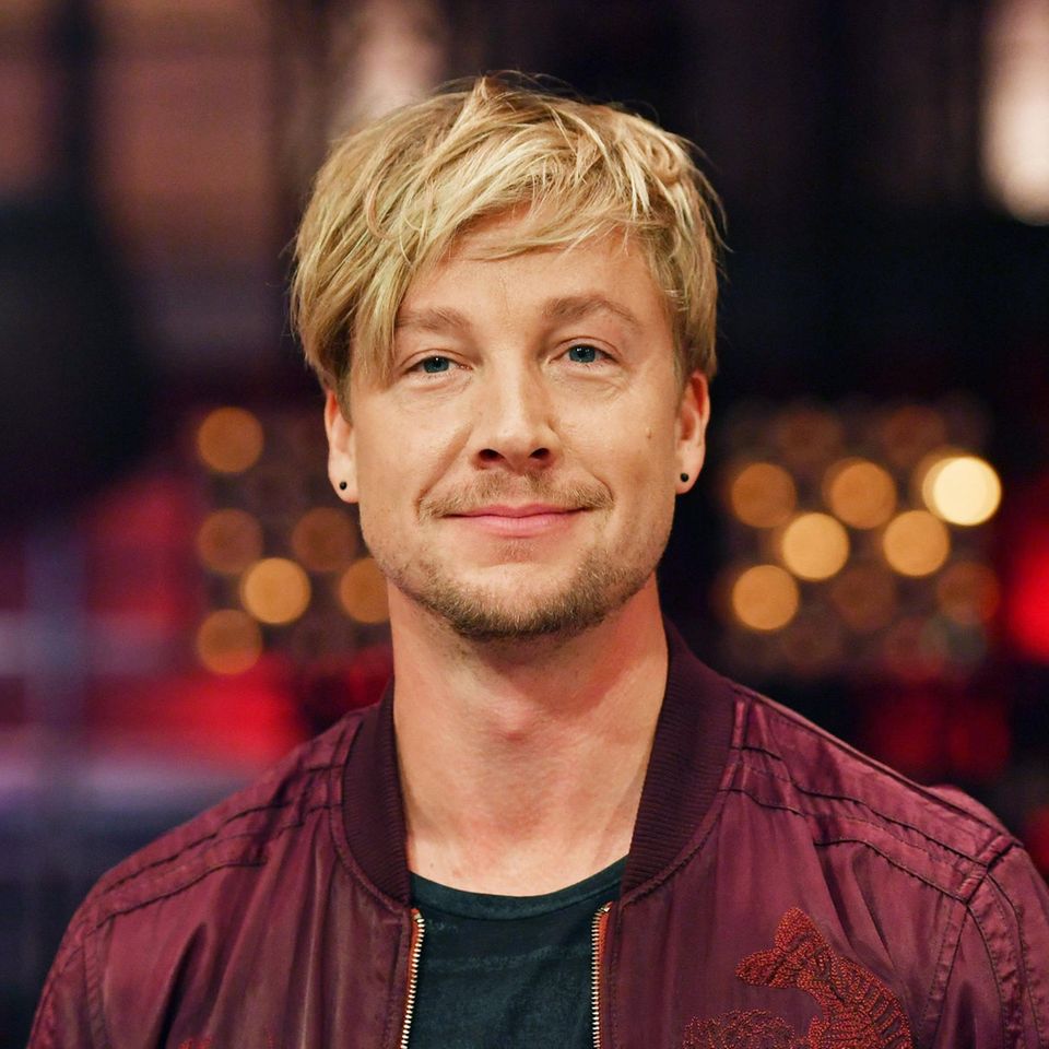 ARCHIV - 31.08.2016, Berlin: Samu Haber, Jurymitglied der Musik-Show "Voice of Germany", steht bei einem Pressetermin im Studio Berlin Adlershof. (zu dpa Jubiläumsstaffel von «The Voice of Germany» - Samu Haber wieder dabei) Foto: Jens Kalaene/dpa-Ze