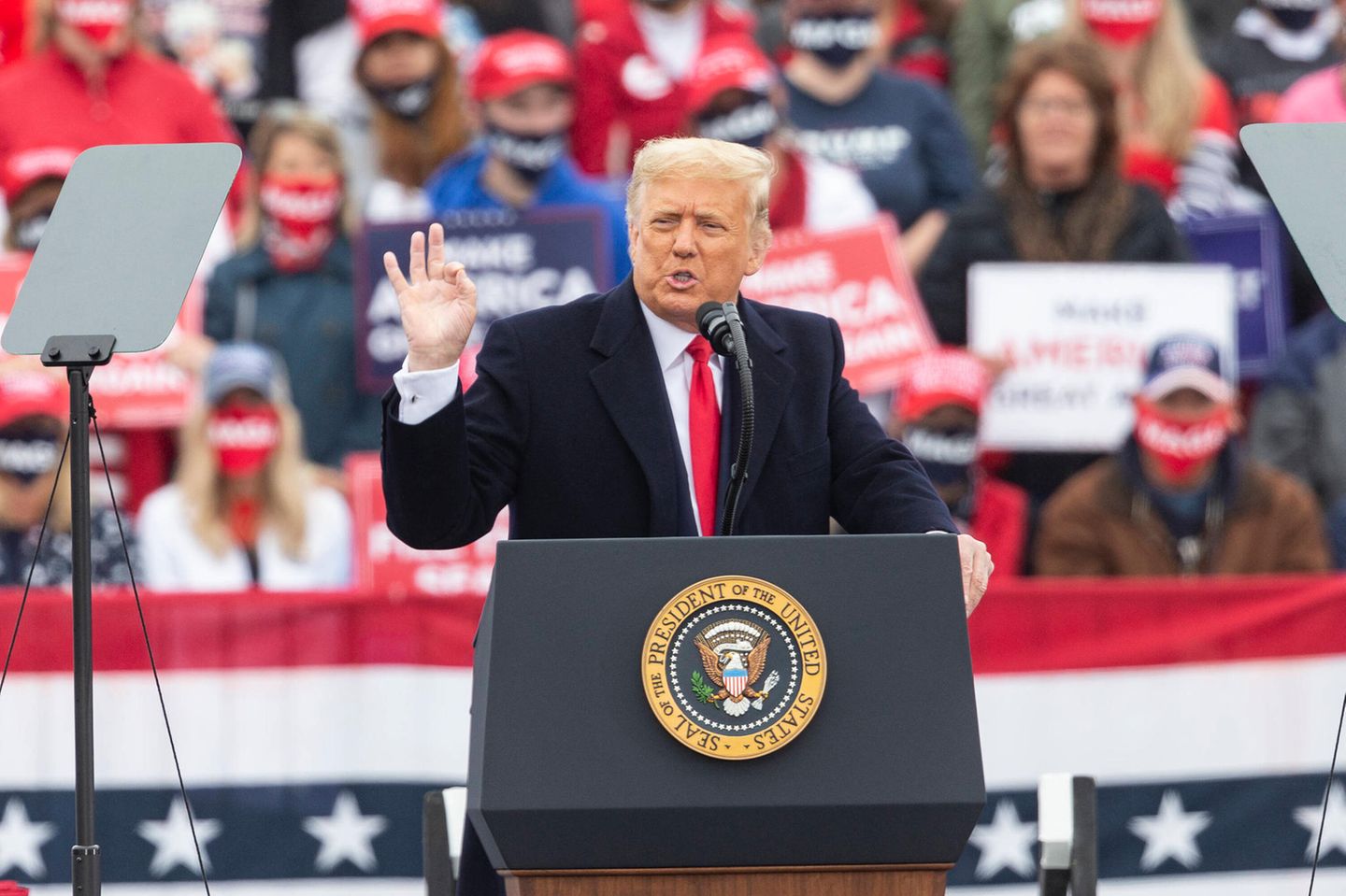 MAGA rally - President Trump at Lancaster airport President Donald Trump speaks to supporters during Make America Great Again V…