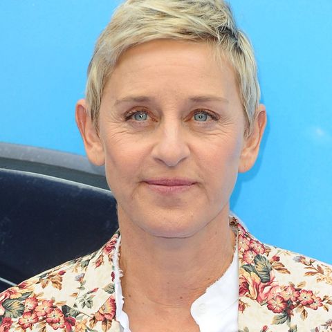 "Es fühlte sich an, als hätte ich mir eine Rippe gebrochen": Ellen DeGeneres meldet sich nach Covid-19-Erkrankung zurück