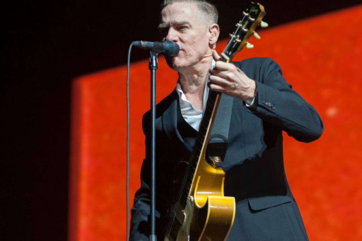Bryan Adams Die Veröffentlichung seines neuen Albums wurde verschoben