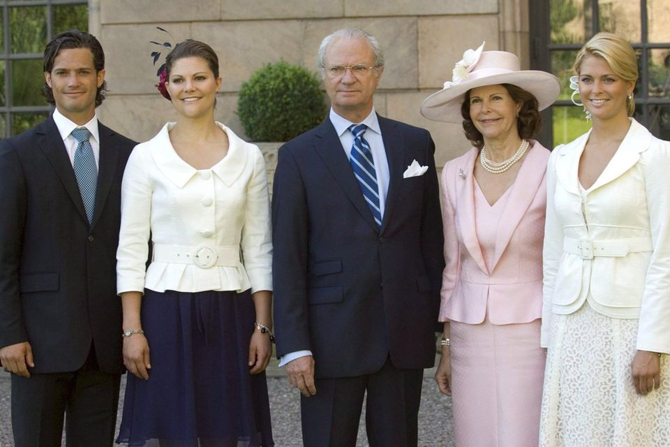 Prinz Carl Philip, Kronprinzessin Victoria und König Carl Gustaf leiden an Legasthenie