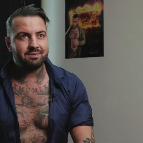 Deswegen hat er mit 40 auch immer noch keinen Führerschein: DSDS-Kultkandidat Cosimo beichtet Spielsucht: "Ich habe so viel Geld verzockt, dass es für ein Haus gereicht hätte"