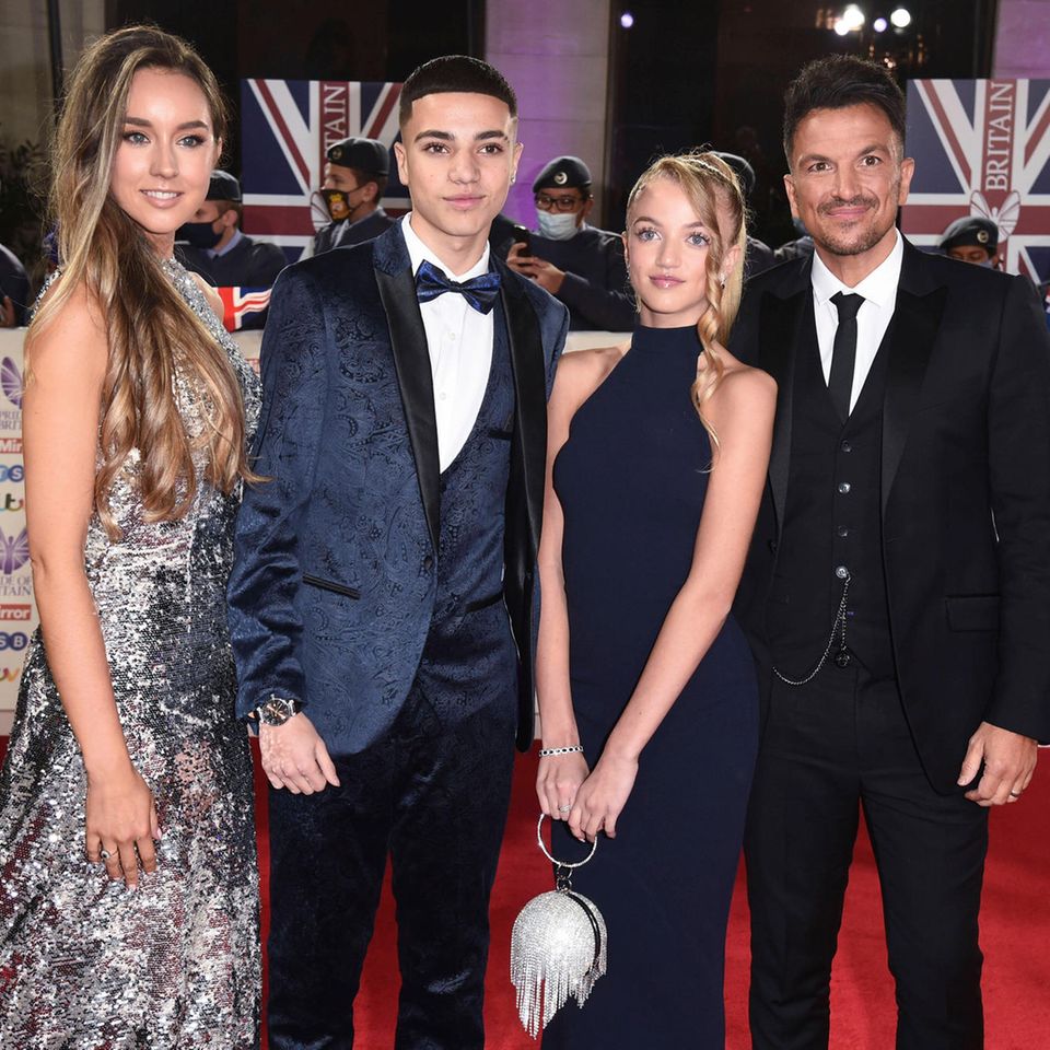 Peter Andre mit Kindern Amelia, Junior und Princess bei der Verleihung der Pride of Britain Awards 2021 im Grosvenor House Hote…
