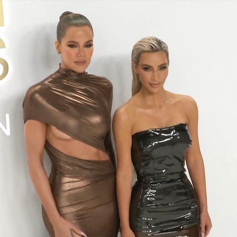 In hautengen Glamour-Kleidern: Wow! Die Kardashians stahlen bei den "Oscars der Modewelt" allen die Show