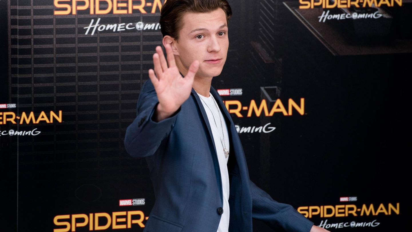 Exklusiv Tom Holland Schauspieler Im Brandneuen Spiderman Anzug Alle Details - togh4v4