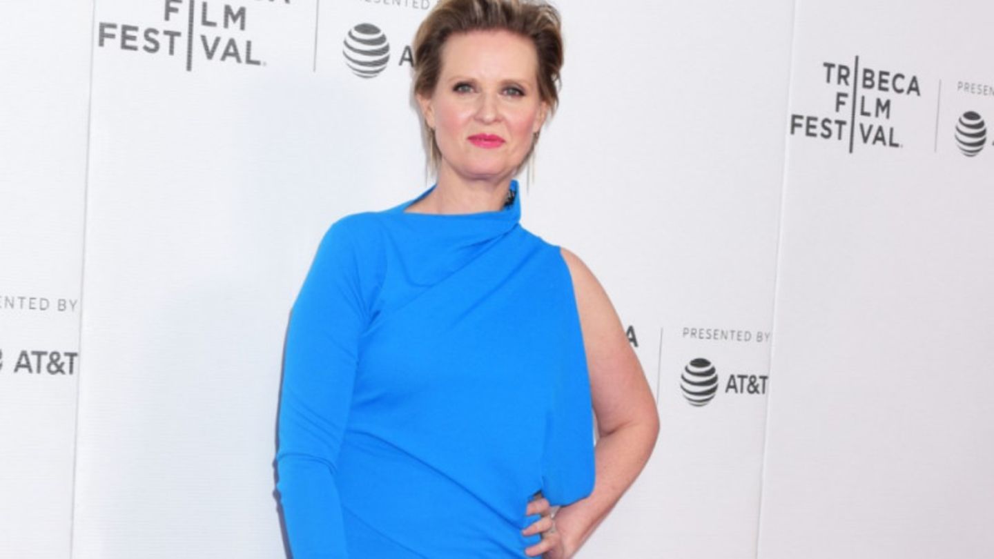 Cynthia Nixon Lobt Umgang Mit Kim Cattralls Fehlen In ‘and Just Like That 