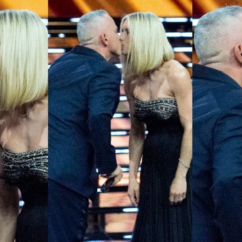 Hier gibt Michelle Hunziker ihrem Ex Ex Eros Ramazotti einen Kuss.