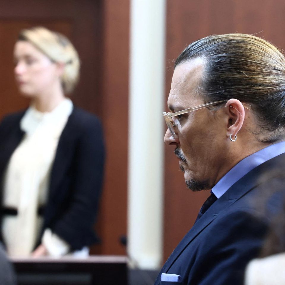 Amber Heard und Johnny Depp im Gerichtssaal