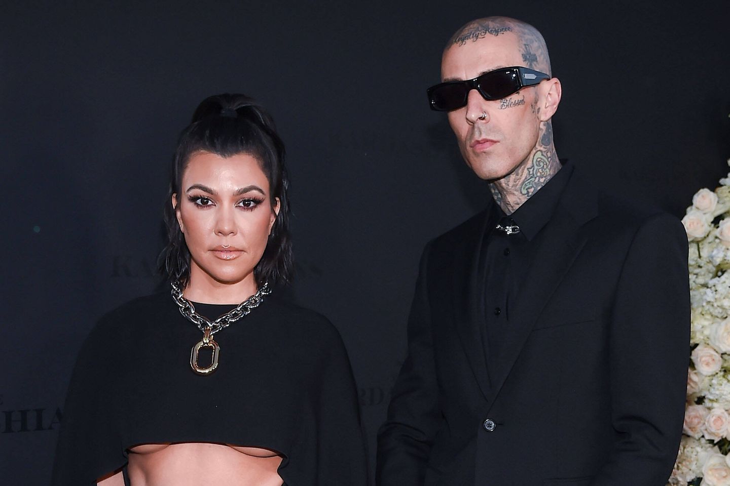 Entertainment Themen der Woche KW14 Entertainment Bilder des Tages Los Angeles Premiere Of Hulu s The Kardashians FOR EDITORIAL USE ONLY In this handout photo provided by Hulu/The Walt Disney Company, Kourtney Kardashian and Travis Barker arrive at