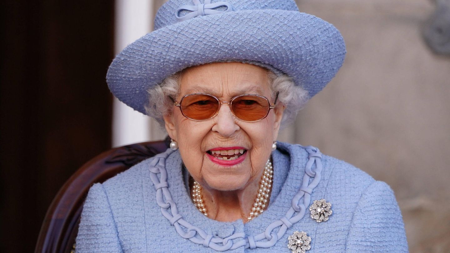 "Alarmierende gesundheitliche Bedenken": Wie schlecht steht es um die Queen?