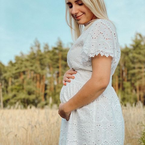 Anna Heiser ist aktuell in der 18. Schwangerschaftswoche.