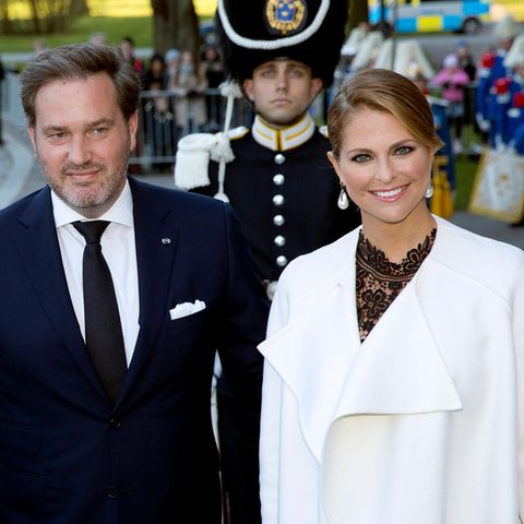 Chris O'Neill und Prinzessin Madeleine von Schweden unterhalten sich gerne mal auf Deutsch.