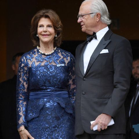 Königin Silvia und König Carl Gustaf am  50. Jahrestag der Olympia-Eröffnung