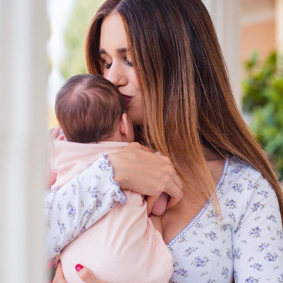 Nach Schlaganfall von Ehefrau Ina: "Coupleontour"-Star Vanessa feiert ersten Geburtstag als Mama im Krankenhaus