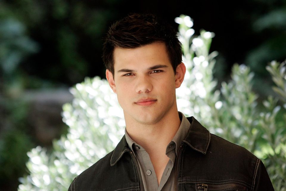 Taylor Lautner verliebt in Phil Collins' Tochter?