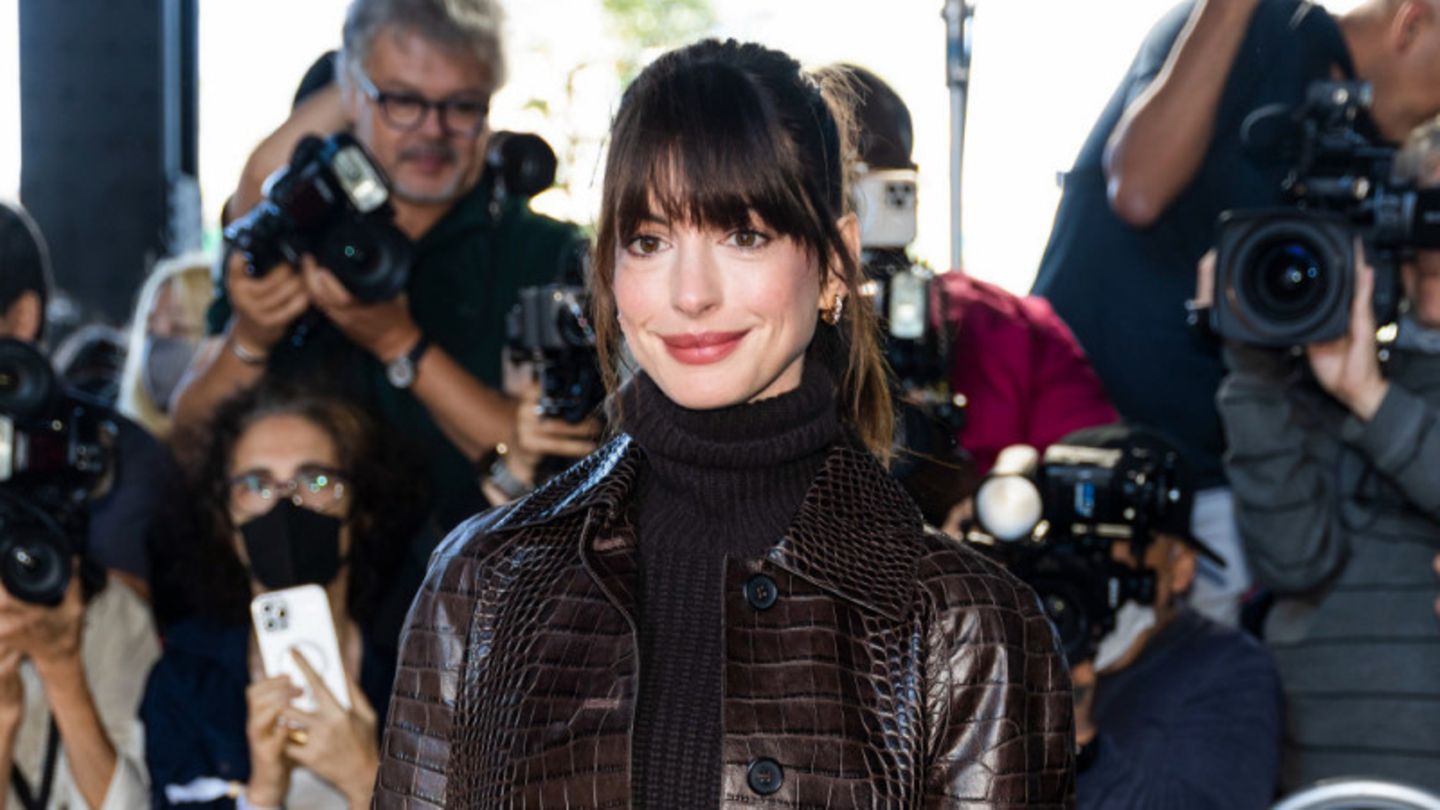 Der Teufel Trägt Prada 2 Anne Hathaways Set Liebhaber Enthüllt Die Schockierenden Wahrheiten - r76loj2
