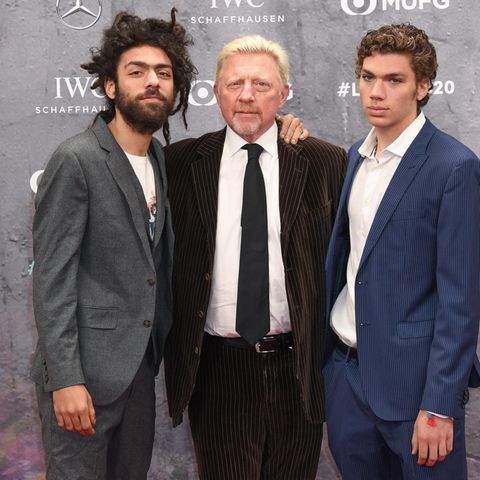 ARCHIV - 17.02.2020, Berlin: Boris Becker (M) kommt mit seinen Söhnen Noah (l) und Elias (r) zur Verleihung der Laureus World Sports Awards 2020 in der Verti Music Hall. Noah und Elias Becker haben in einem Interview über Haftzeit ihres Vaters Boris