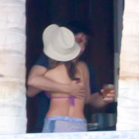 Jennifer Aniston flirtet in Mexiko