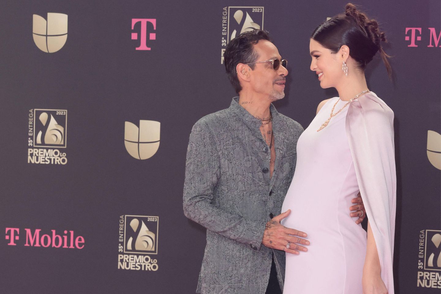 So süß feiert Marc Anthony sein ungeborenes Baby bei Awardshow