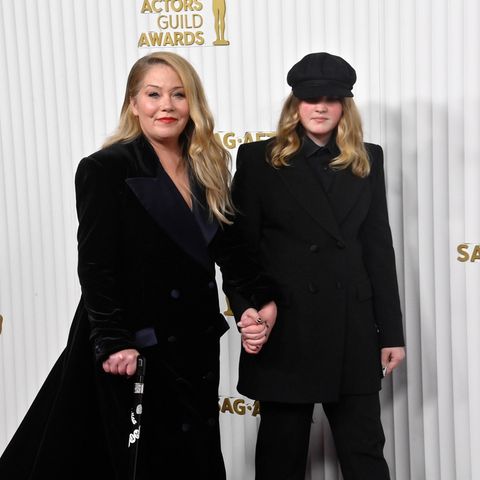 Wer die Schauspielerin begleitete: Bewegender Auftritt bei den SAG Awards 2023: War das Christina Applegates letzte Preisverleihung?