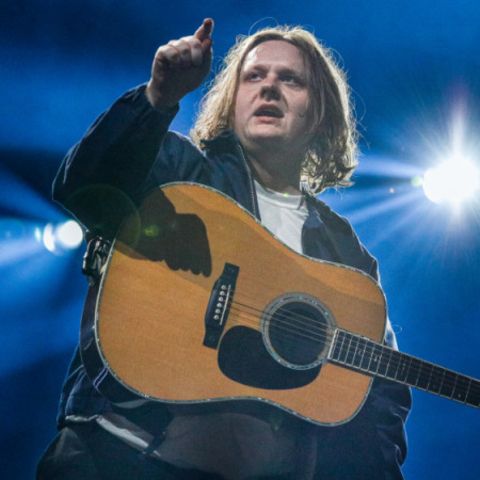 Lewis Capaldi: So geht es ihm mit seiner neuen Freundin