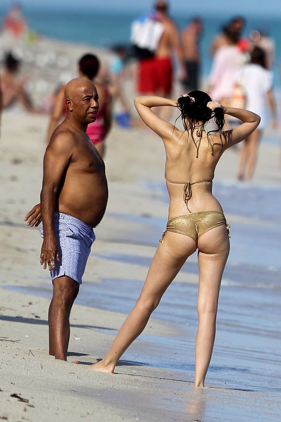 Hana Nitsche Russell Simmons am Strand