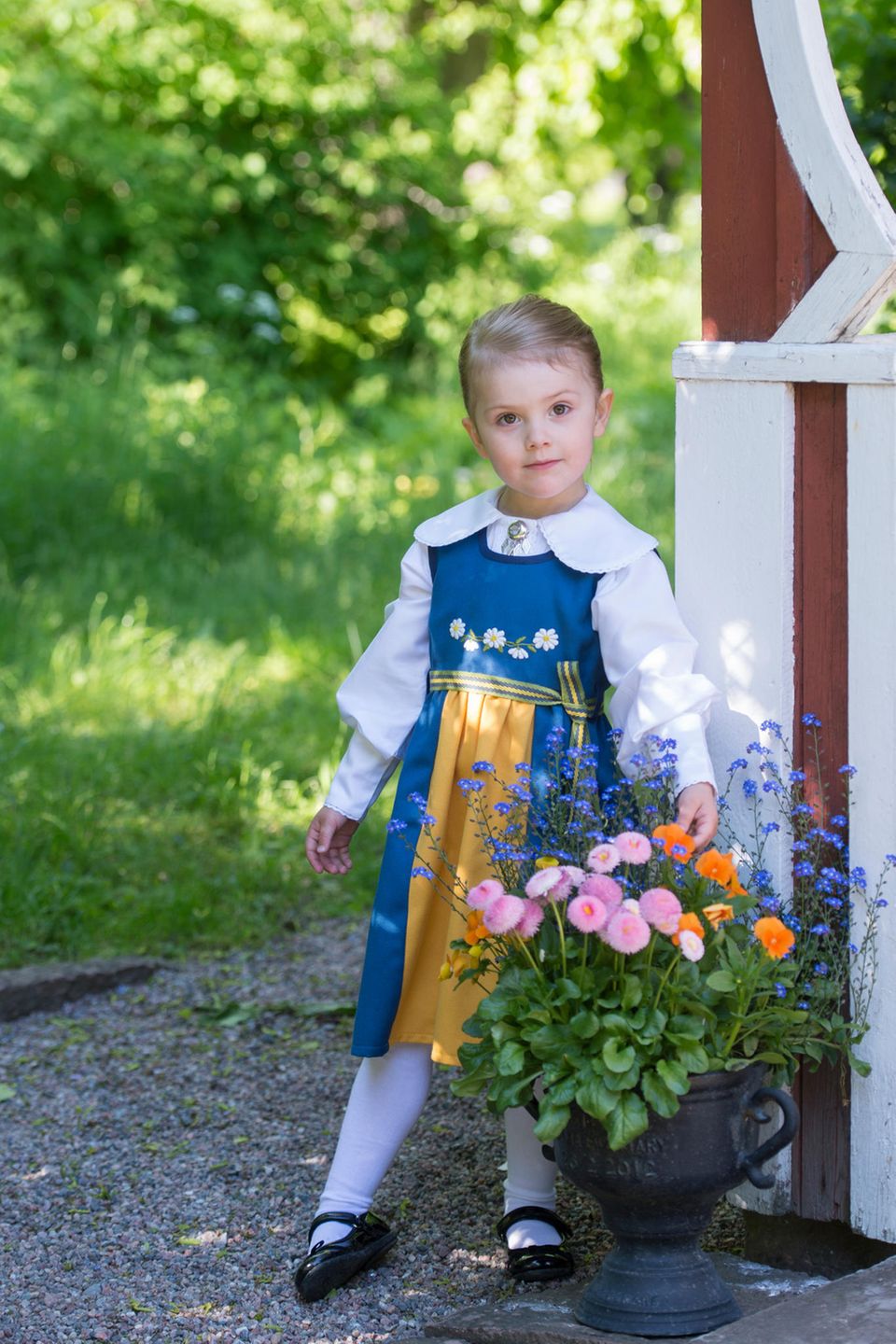 Prinzessin Estelle und Prinz Oscar von Schweden offizielle Fotos