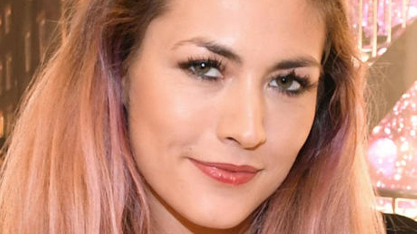 Alle Infos & News zu Fiona Erdmann - S. 2 | VIP.de