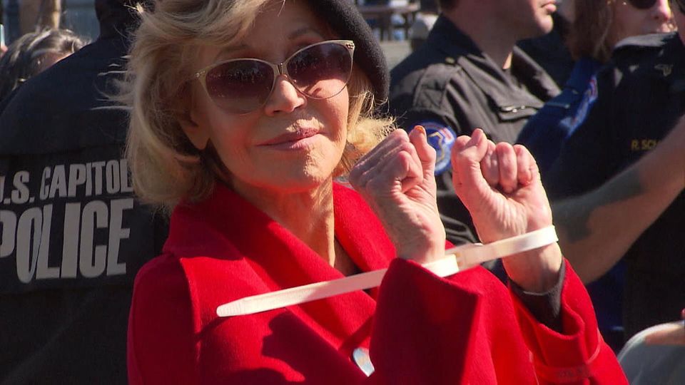 Jane Fonda unterstützt Friday's for Future